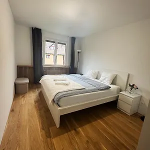  Alloggio in famiglia Vk - H - Zuerich Airport - Luxury - - Haldenstrasse -