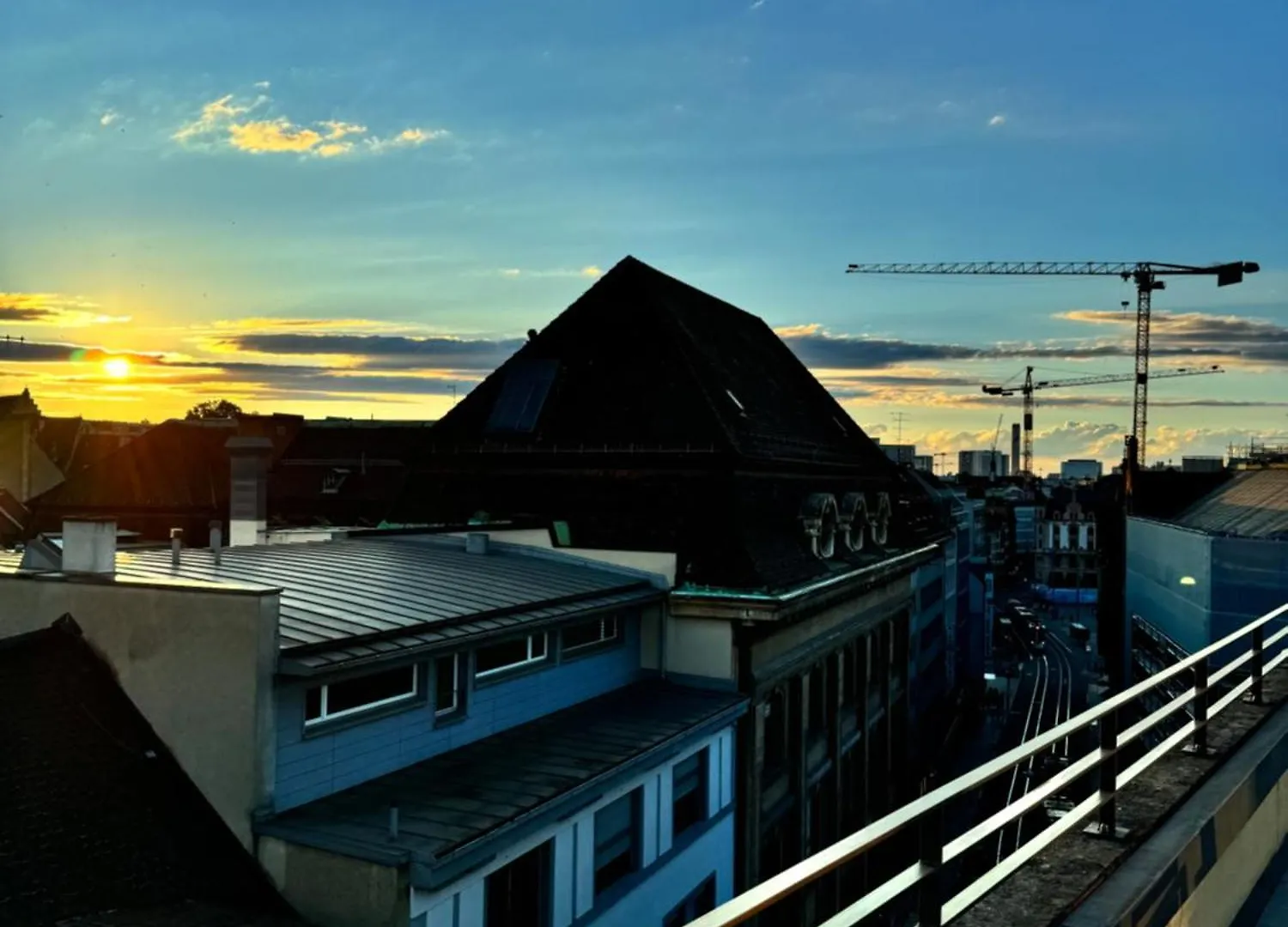 Exclusive Rooftop Duplex Penthouse - 200Sqm - 280 Panoramic Views - Downtown Basel