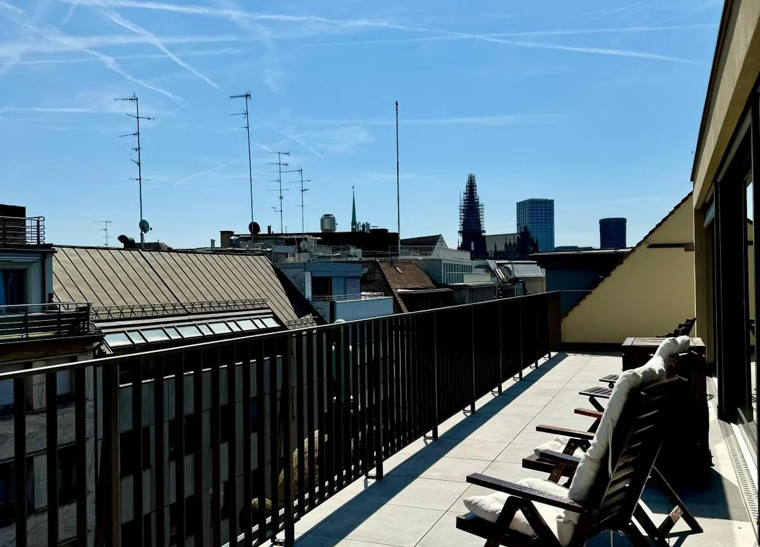 Exclusive Rooftop Duplex Penthouse - 200Sqm - 280 Panoramic Views - Downtown Basel